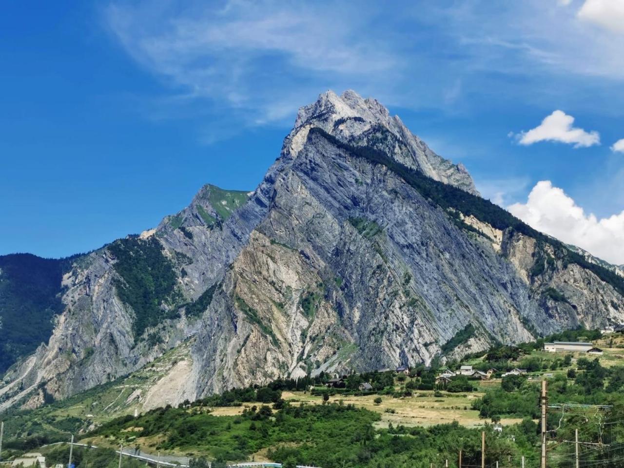 Hotel Le Marintan Saint-Michel-de-Maurienne Dış mekan fotoğraf